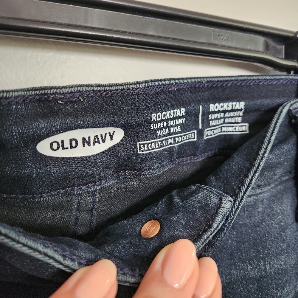 Old Navy High Rise Rockstar Jeans PLUS - Picture 5 of 12
